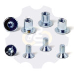 4 vienetai – M6 x 12 Zn Varžtas įleidžiama galva + 4 vienetai – NTM6 x 10 mm Zn T-formos veržlė