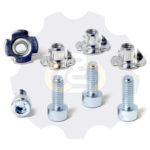 4 vienetai – M6 x 16 Zn Varžtas, cilindrine galva + 4 vienetai – NEM6x9 Įkalama veržlė