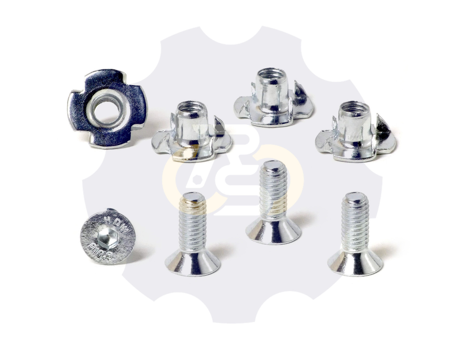 4 vienetai – M6 x 16 Zn Varžtas įleidžiama galva + 4 vienetai – NEM6x9 Įkalama veržlė