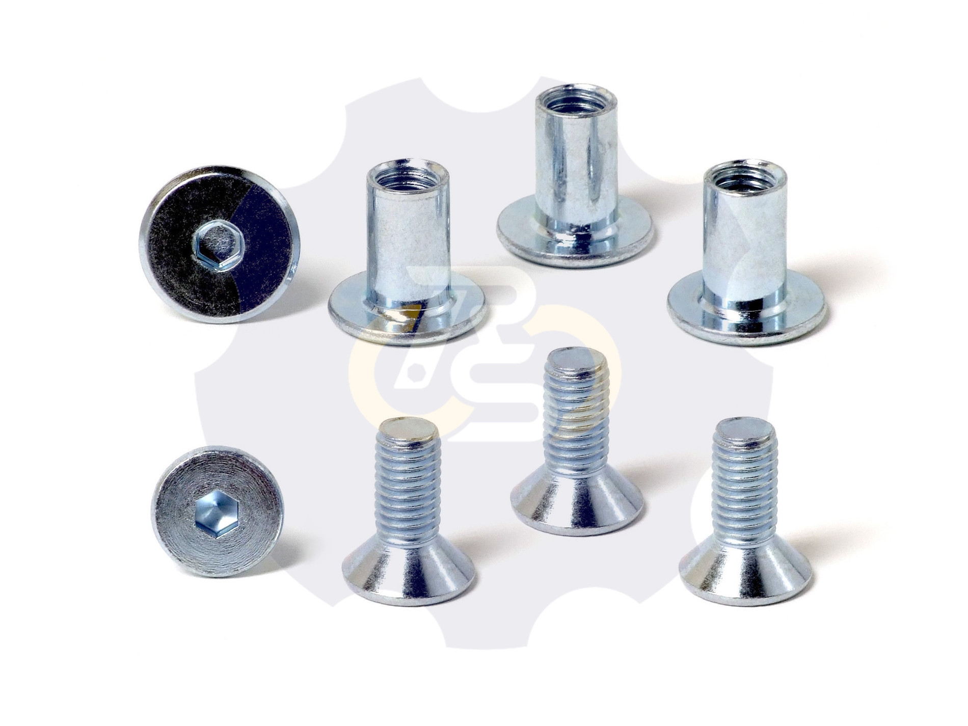 4 vienetai – M8 x 20 Zn Varžtas įleidžiama galva + 4 vienetai – NT M8 x 16 Zn T-formos veržlė