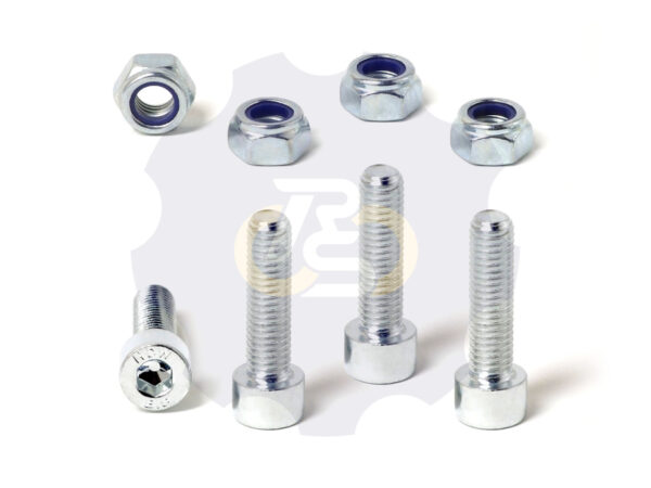 4 vienetai – M8x30 Zn Varžtas cilindrine galva + 4 vienetai – N8S Veržlė
