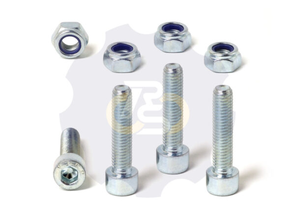 4 vienetai – M8x35 Zn Varžtas cilindrine galva + 4 vienetai – N8S Veržlė
